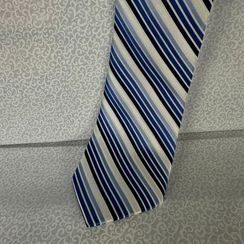 Express 100% Silk Blues/White/Silver Striped Repp‎ Tie, 3 1/4 Inch Wide